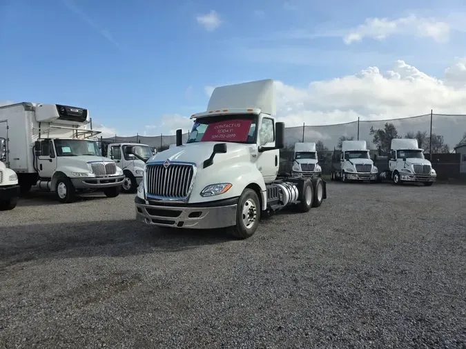 2019 NAVISTAR INTERNATIONAL LT625 DAYCAB T/A08e1015a59a9d8c30d4e121806f0352d