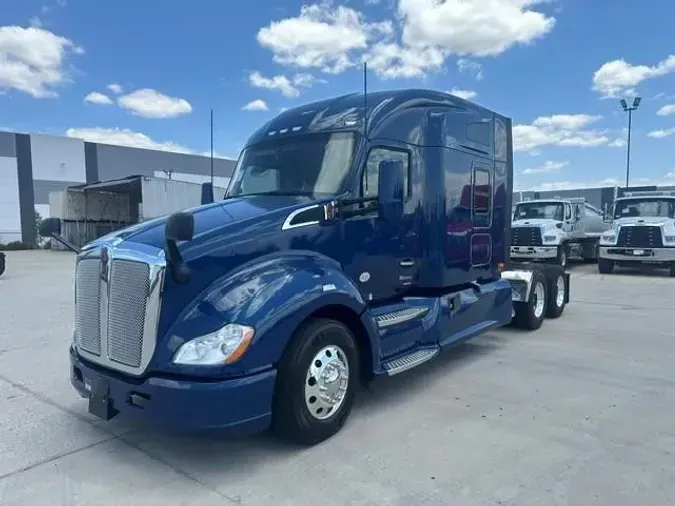 2022 Kenworth T68008e2c533c3ba1b7c346d89b5bd800c7a
