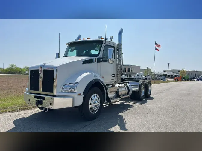2026 Kenworth T880