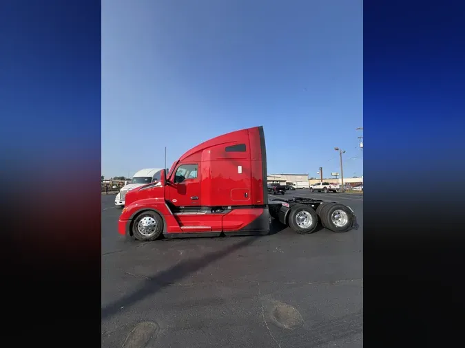 2025 Kenworth T680