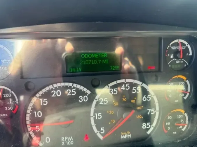 2017 FREIGHTLINER/MERCEDES M2 10608f1a92de4b91d09f857c27b4b6547b3