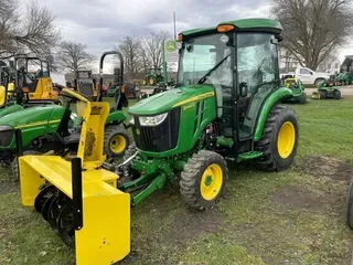 2018 John Deere 3046R