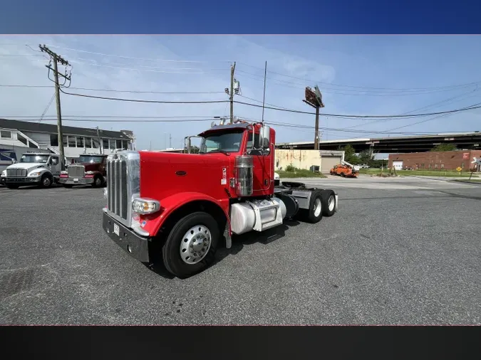 2020 Peterbilt 389