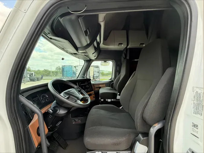 2022 Freightliner PT126SLP