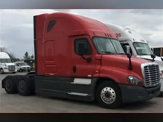 2018 Freightliner CASCADIA 125