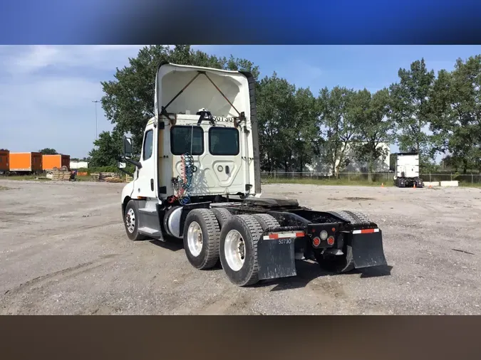 2020 Freightliner Cascadia 12608f919c6cffabb137037024775b8b8cb