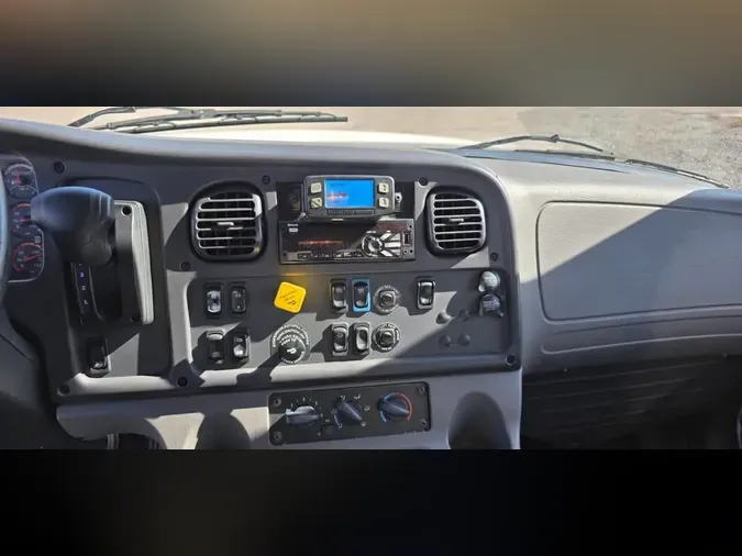 2019 FREIGHTLINER/MERCEDES M2 106