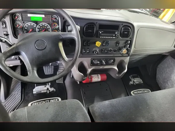 2019 FREIGHTLINER/MERCEDES M2 106