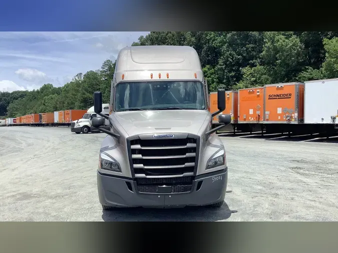2023 Freightliner Cascadia 126