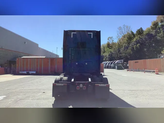 2023 Freightliner Cascadia 126