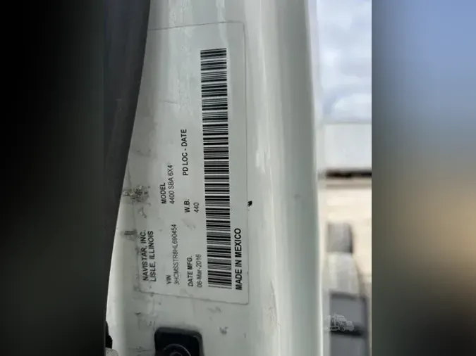2017 INTERNATIONAL DURASTAR 4400