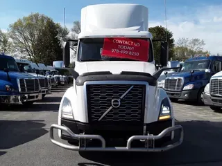 2019 VOLVO VNL64T-300