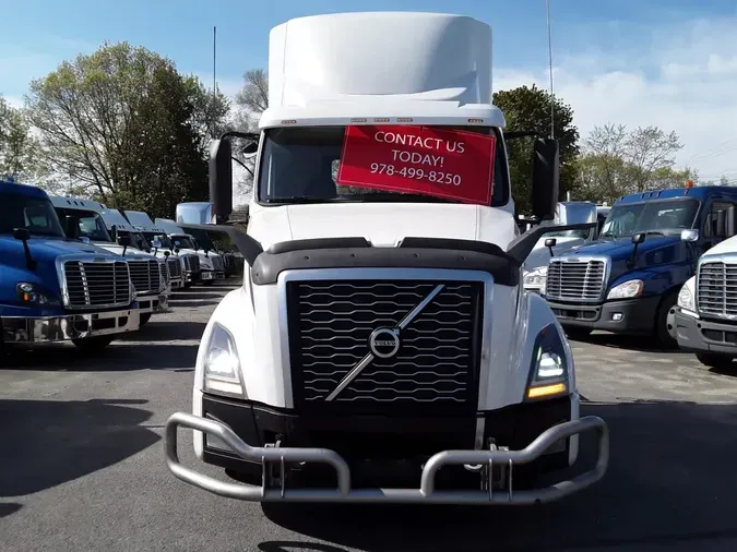 2019 VOLVO VNL64T-300090ee148949ec40b7ca757f7331eef54