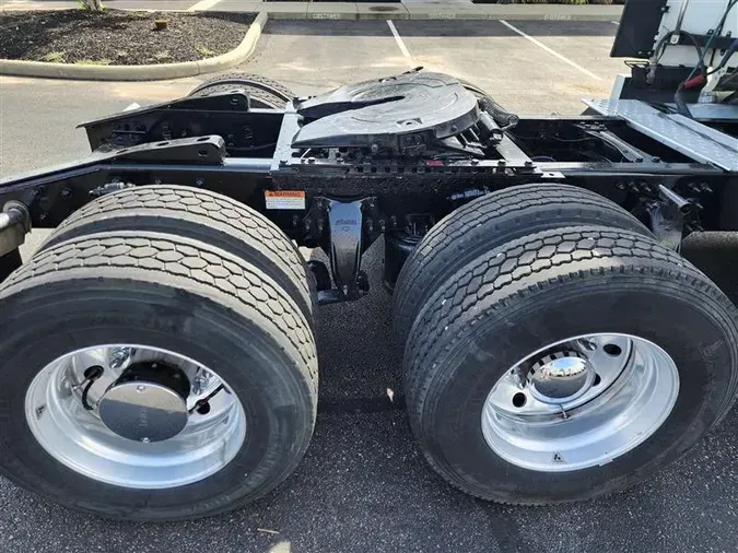2022 FREIGHTLINER CASCADIA