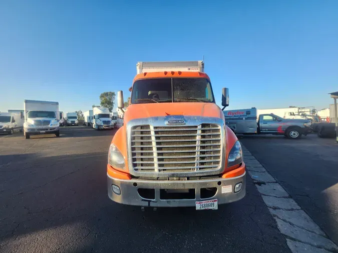 2018 FREIGHTLINER/MERCEDES CASCADIA 113