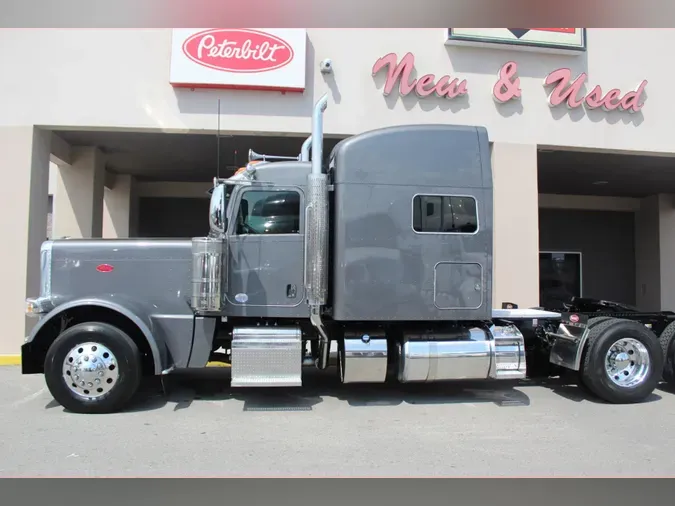 2023 Peterbilt 389