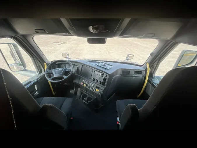 2025 Freightliner Cascadia 12609181708dd0f813a6a5fc4d4dd087004