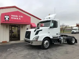 2014 Volvo VNL42T300