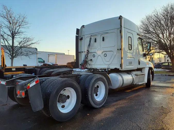 2019 FREIGHTLINER/MERCEDES CASCADIA 125