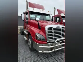 2017 FREIGHTLINER/MERCEDES CASCADIA 125