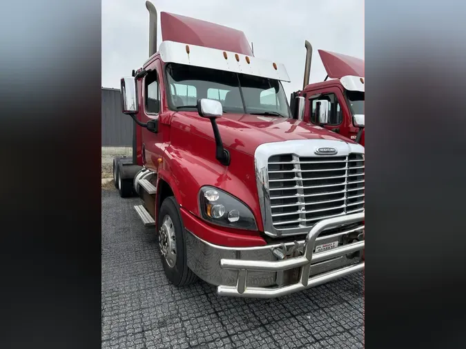 2017 FREIGHTLINER/MERCEDES CASCADIA 125091c58e8c0d3c58d28fb3477c81e8eb0
