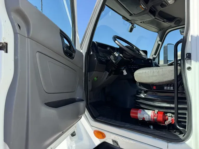 2021 International LT625