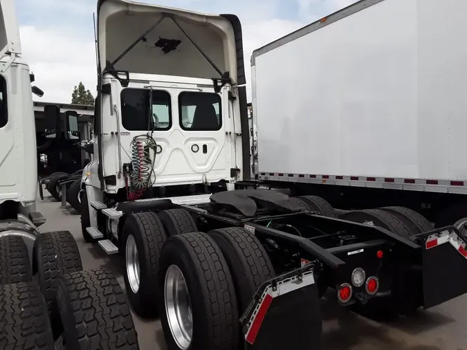 2018 FREIGHTLINER CASCADIA 125
