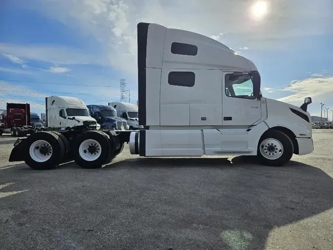 2019 VOLVO VNL64T760