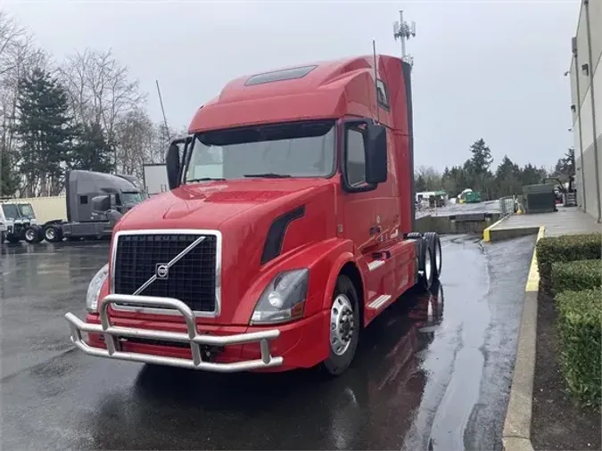 2016 VOLVO VNL64T670