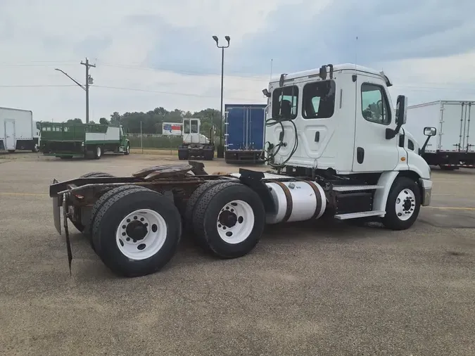 2018 FREIGHTLINER CASCADIA 113