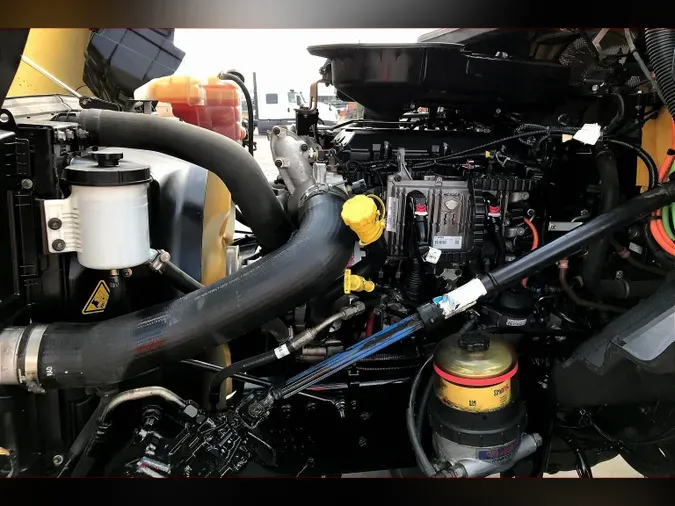 2019 INT LT625 6x4
