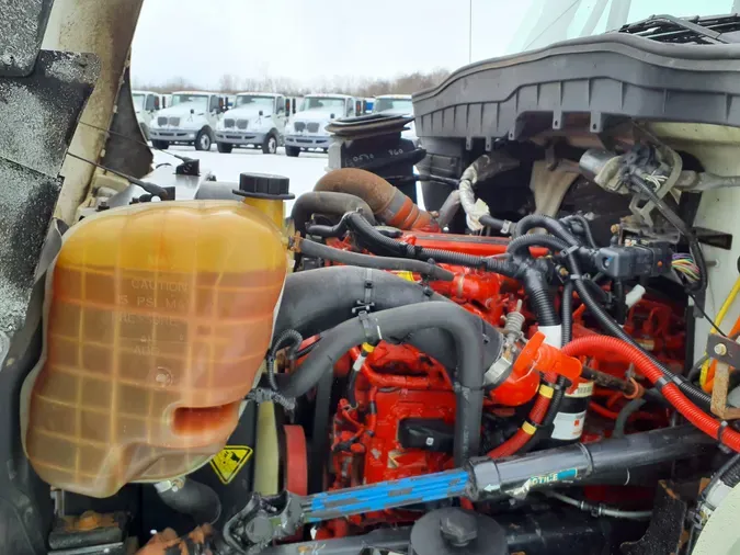 2017 NAVISTAR INTERNATIONAL 4300