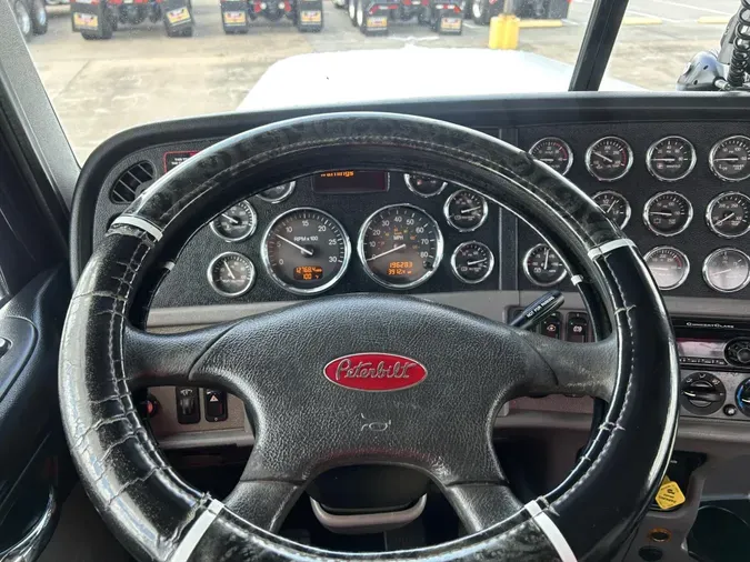 2019 Peterbilt 389
