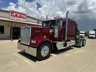2023 KENWORTH W900L