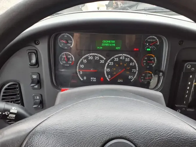 2018 FREIGHTLINER M2 1060932ca930d523f1db5629f2c08d9666b