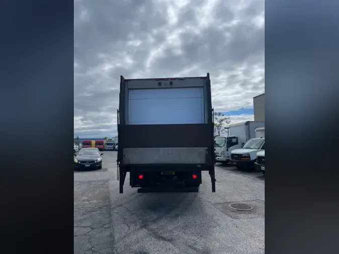 2019 FREIGHTLINER M2 106