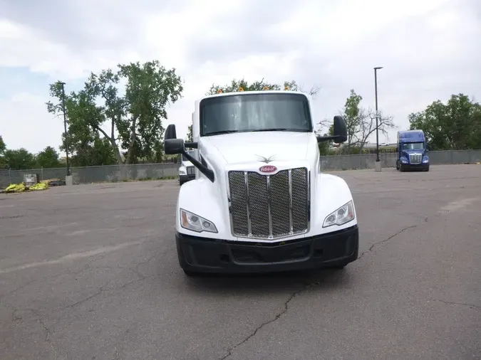 2023 Peterbilt 579