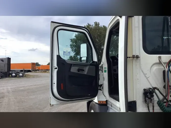 2020 Freightliner Cascadia 1260936bbd589802c7e770fdf727e19b332