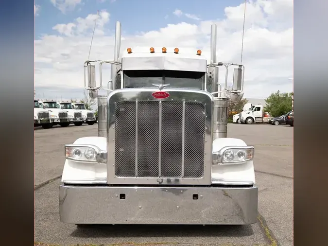 2023 PETERBILT 389