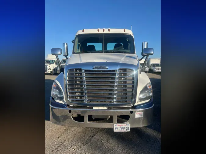 2018 FREIGHTLINER/MERCEDES CASCADIA 125