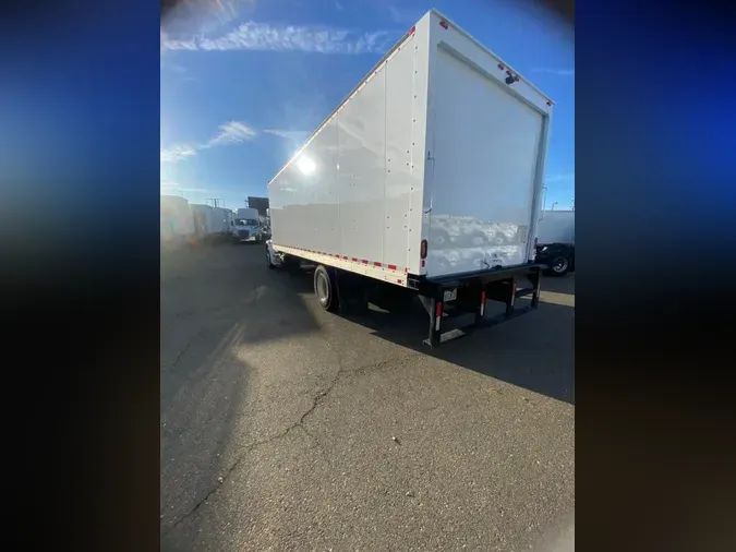 2022 FREIGHTLINER/MERCEDES M2 106