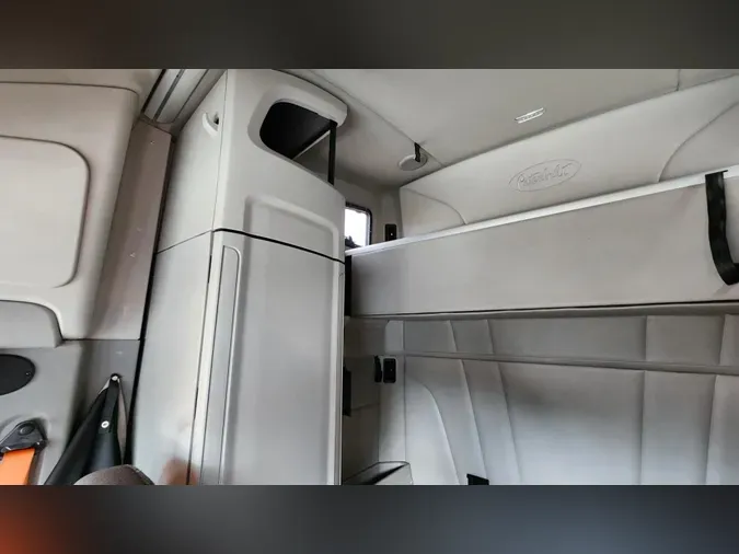 2021 Peterbilt 579