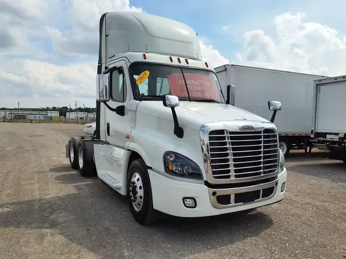 2019 FREIGHTLINER CASCADIA 125