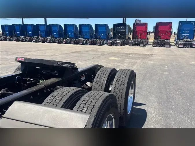 2022 FREIGHTLINER CA126