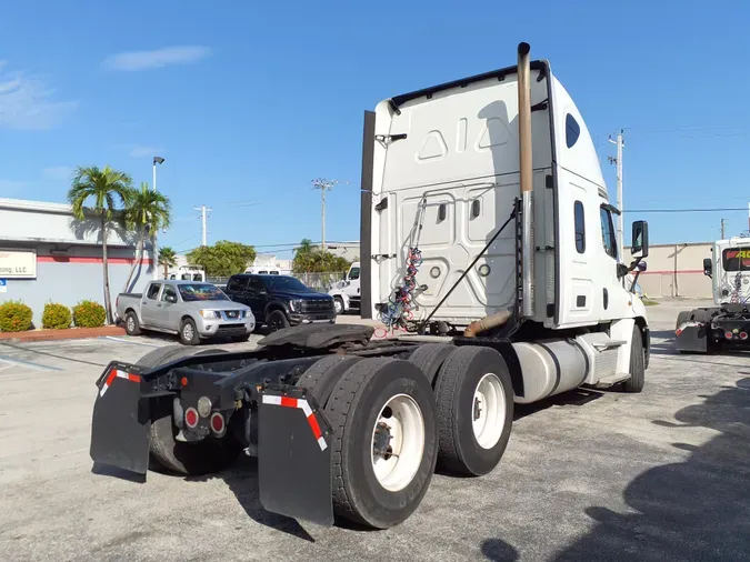 2019 FREIGHTLINER/MERCEDES CASCADIA 125