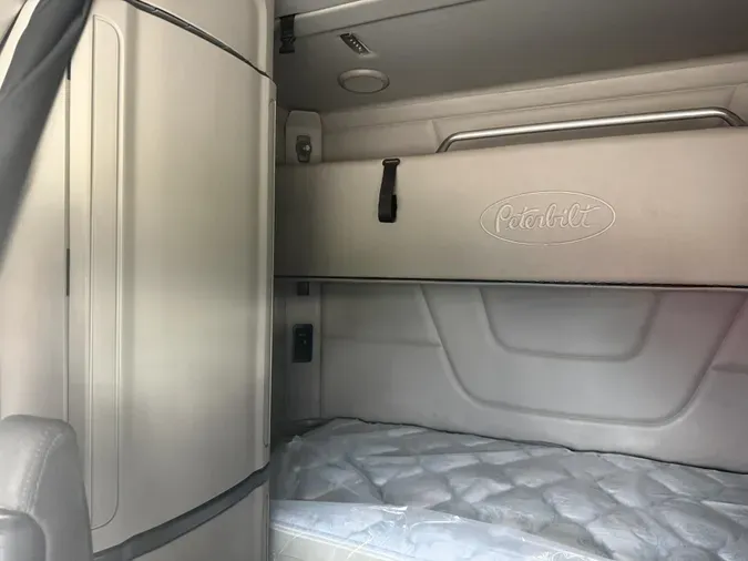 2020 Peterbilt 579