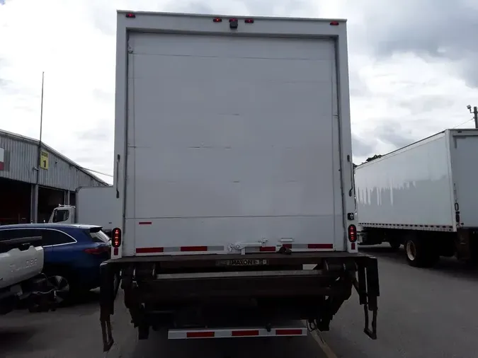 2018 FREIGHTLINER M2 106