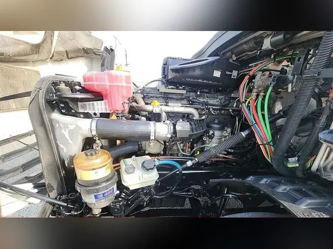 2019 FREIGHTLINER CA126