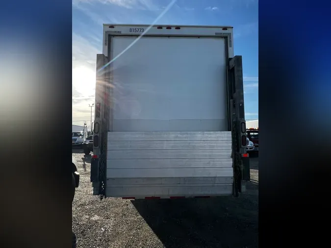 2019 FREIGHTLINER/MERCEDES M2 106