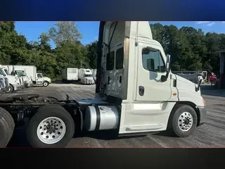 2016 FREIGHTLINER/MERCEDES CASCADIA 125